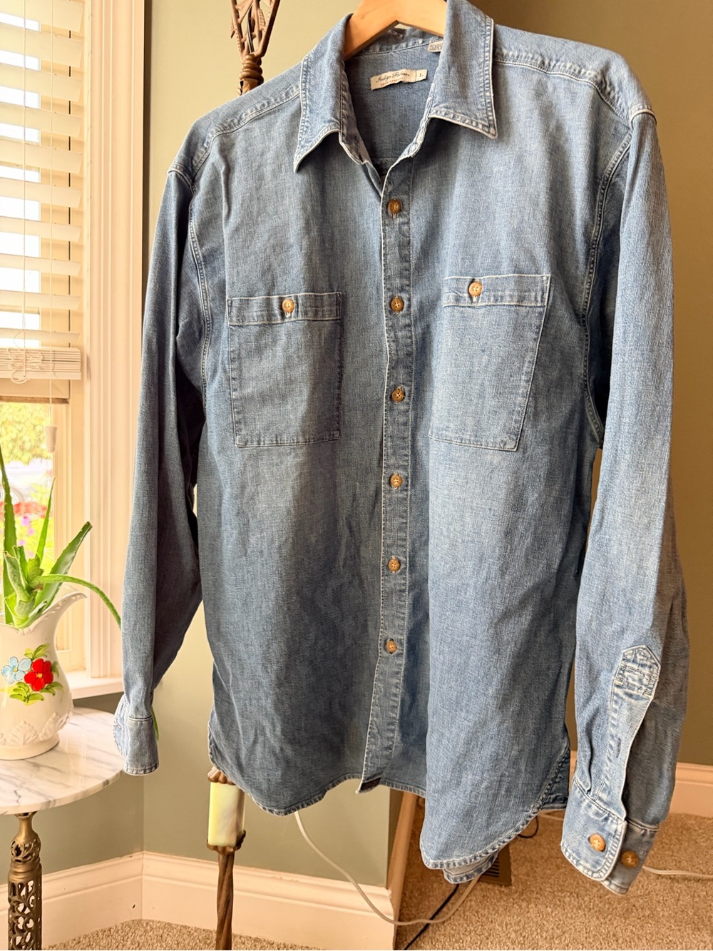 GT-0091 Indigo Palms Denim Company Chambray Shirt L Blue Button Front
